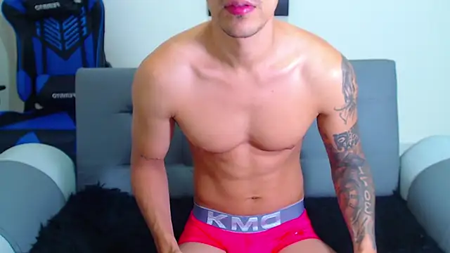 Snapshot of Tristan-bm chatting on 02.02.25 Tristan-bm online show from 02.02.25