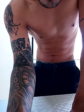 Snapshot of Tristan-bm chatting on 02.14.25 Tristan-bm online show from 02.14.25