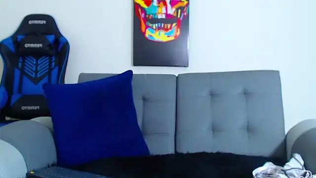 Snapshot of Tristan-bm chatting on 03.04.25 Tristan-bm online show from 03.04.25