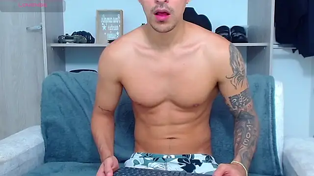 Snapshot of Tristan-bm chatting on 09.17.25 Tristan-bm online show from 09.17.25