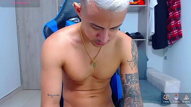 Snapshot of Tristan-bm chatting on 10.07.25 Tristan-bm online show from 10.07.25