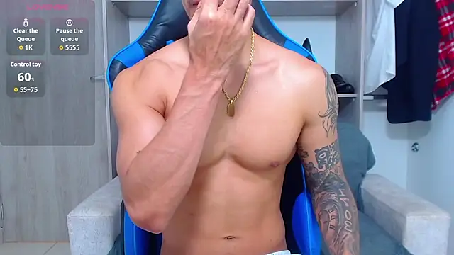 Snapshot of Tristan-bm chatting on 10.22.25 Tristan-bm online show from 10.22.25