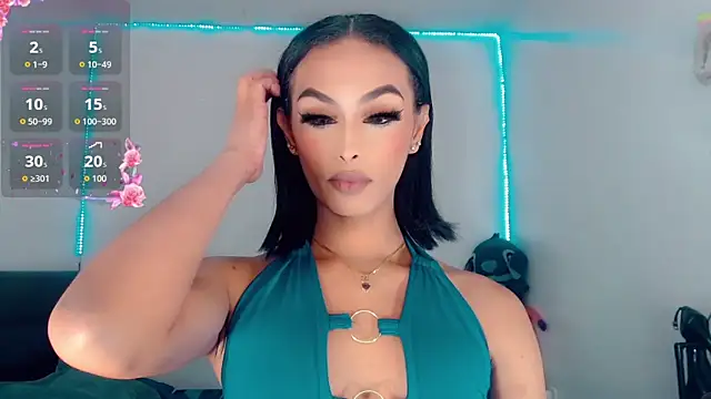 Snapshot of _Riannagarcia_ chatting on 10.19.25  Riannagarcia  online show from 10.19.25