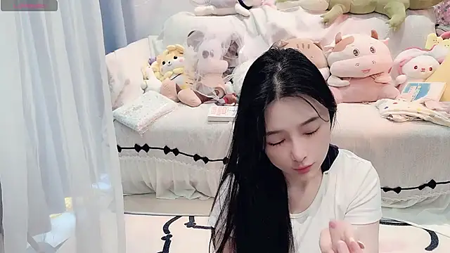 AKiKi711 online show from 04.22.26
