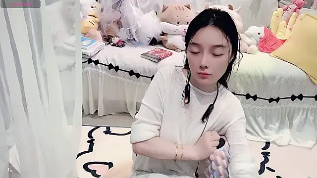 AKiKi711 online show from 05.22.26