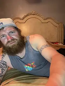 Snapshot of whitehammer94u chatting on 03.12.25 whitehammer94u online show from 03.12.25