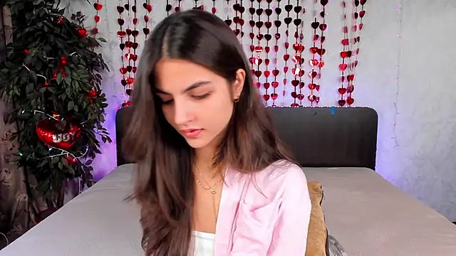 Snapshot of Milana_Crystal_ chatting on 03.03.25 Milana Crystal online show from 03.03.25