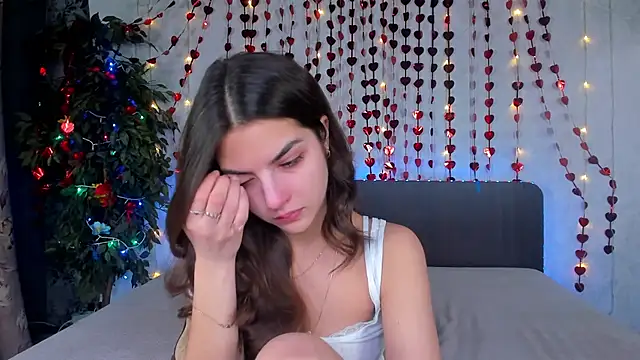 Milana Crystal  online show from 03.03.26