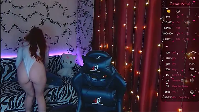 Snapshot of Sidney_blush chatting on 01.28.25 Sidney blush online show from 01.28.25