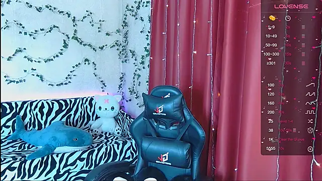 Snapshot of Sidney_blush chatting on 03.19.25 Sidney blush online show from 03.19.25