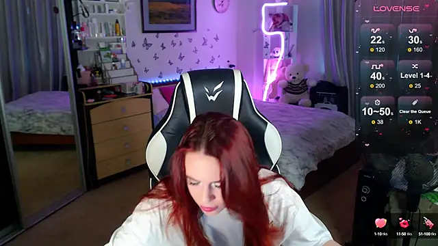 Snapshot of Sidney_blush chatting on 09.29.25 Sidney blush online show from 09.29.25