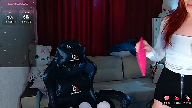 Snapshot of Sidney_blush chatting on 10.20.25 Sidney blush online show from 10.20.25