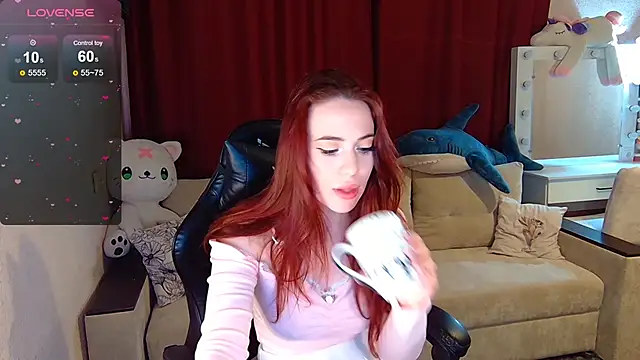 Snapshot of Sidney_blush chatting on 11.27.25 Sidney blush online show from 11.27.25