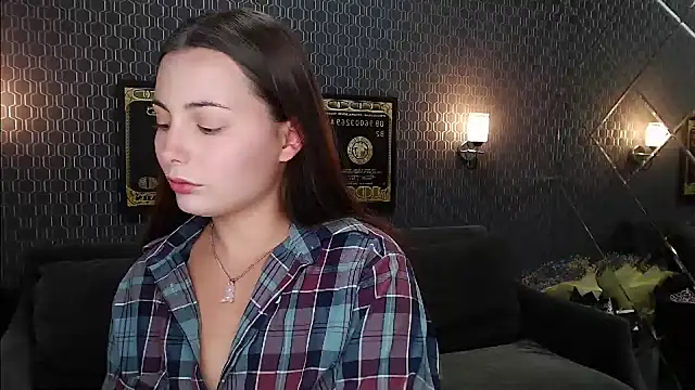 Snapshot of _extraterrestrial_ chatting on 01.02.25  extraterrestrial  online show from 01.02.25