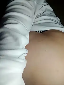 Snapshot of eylimeme chatting on 02.16.25 eylimeme online show from 02.16.25