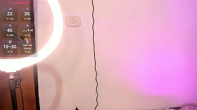 Kylie2211 online show from 11.20.25