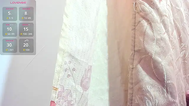 Kylie2211 online show from 12.18.25