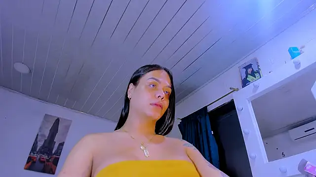 Snapshot of LatinVenuz chatting on 03.27.26 LatinVenuz online show from 03.27.26