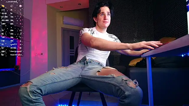Snapshot of ChristianLevine_ chatting on 06.08.26 ChristianLevine online show from 06.08.26