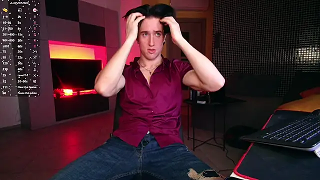 Snapshot of ChristianLevine_ chatting on 06.18.26 ChristianLevine online show from 06.18.26