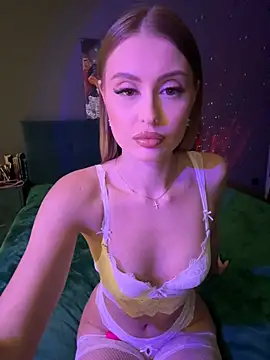 Sweet  Milly online show from 01.10.25