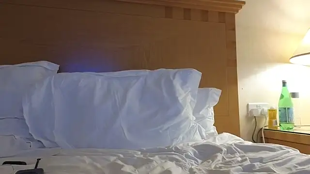 Snapshot of Mr-and-Mrs-Smith chatting on 02.03.25 Mr-and-Mrs-Smith online show from 02.03.25