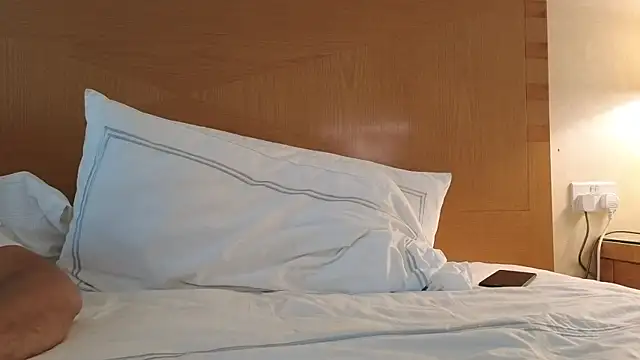 Snapshot of Mr-and-Mrs-Smith chatting on 02.11.25 Mr-and-Mrs-Smith online show from 02.11.25