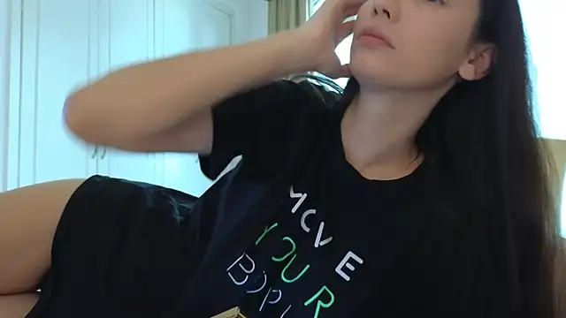 Snapshot of Mr-and-Mrs-Smith chatting on 03.10.25 Mr-and-Mrs-Smith online show from 03.10.25