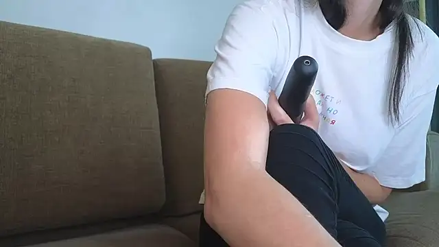 Snapshot of Mr-and-Mrs-Smith chatting on 10.10.25 Mr-and-Mrs-Smith online show from 10.10.25