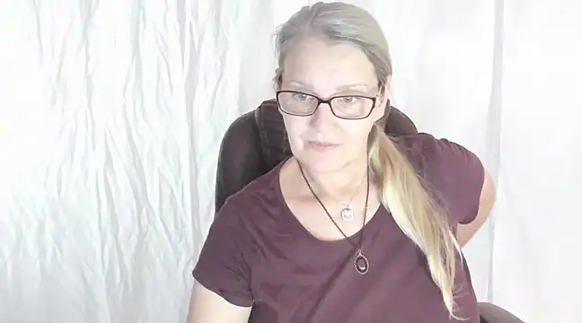 irinamaux online show from 02.23.25