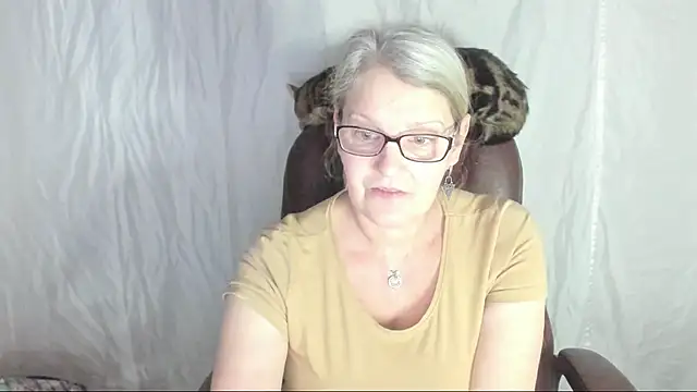 irinamaux online show from 03.05.25