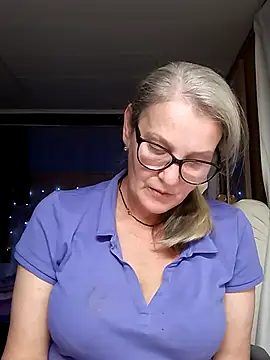 irinamaux online show from 10.24.25