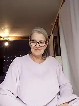 irinamaux online show from 11.02.25