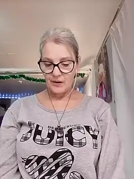 irinamaux online show from 11.26.25