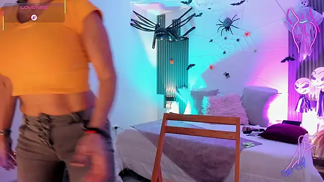 Snapshot of fransheska_rossi chatting on 10.27.25 fransheska rossi online show from 10.27.25