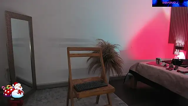 Snapshot of fransheska_rossi chatting on 12.04.25 fransheska rossi online show from 12.04.25