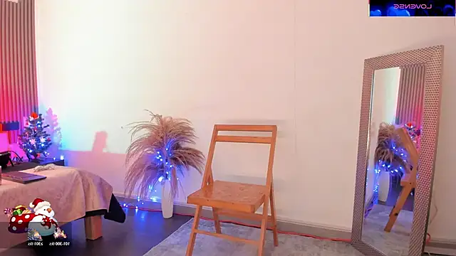 Snapshot of fransheska_rossi chatting on 12.14.25 fransheska rossi online show from 12.14.25