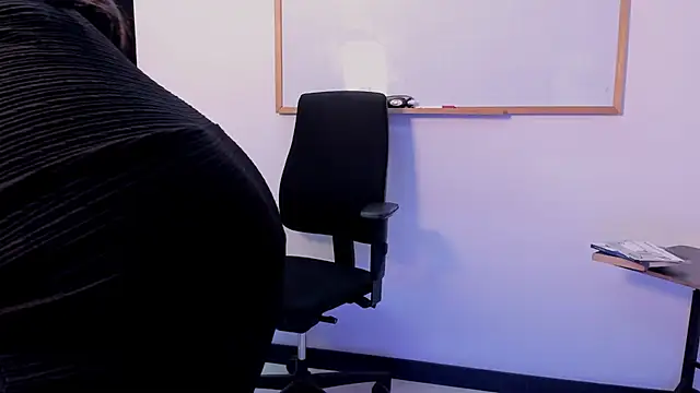 Sofi Perez  online show from 10.10.25