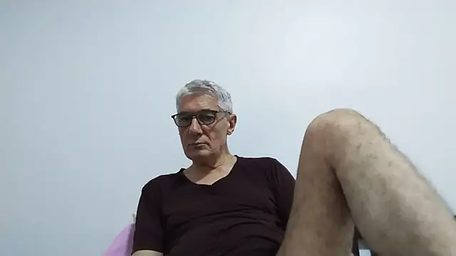 Snapshot of BIGUNCUTHARDCOCK chatting on 06.15.26 BIGUNCUTHARDCOCK online show from 06.15.26