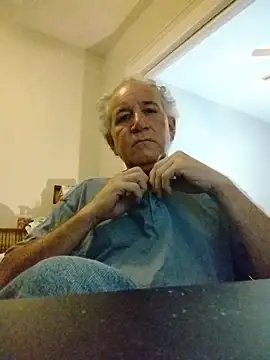 Snapshot of XXCUTHULU23 chatting on 10.27.25 XXCUTHULU23 online show from 10.27.25