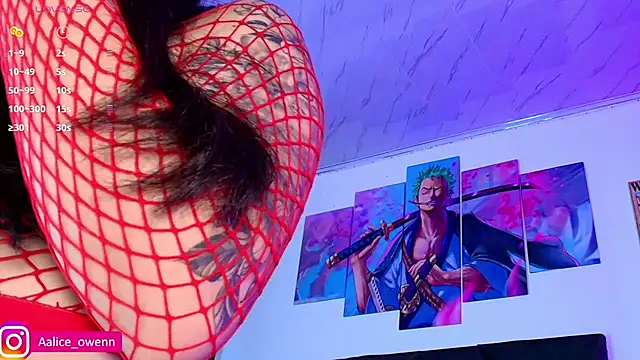 Snapshot of Aliceowenn chatting on 10.24.25 Aliceowenn online show from 10.24.25