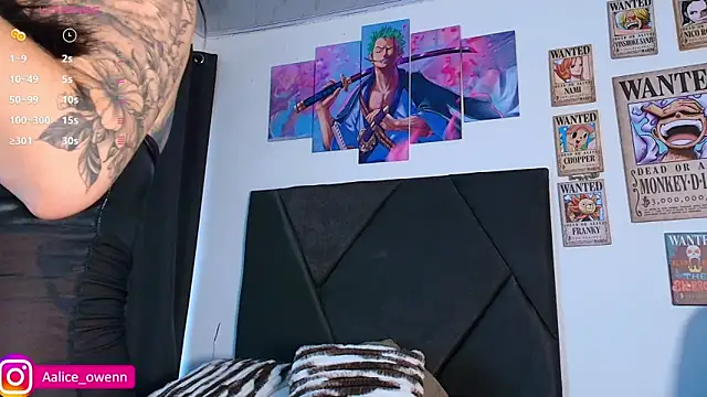 Snapshot of Aliceowenn chatting on 11.07.25 Aliceowenn online show from 11.07.25