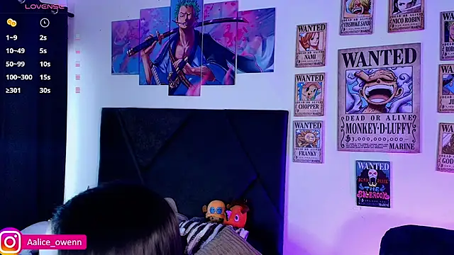 Snapshot of Aliceowenn chatting on 11.19.25 Aliceowenn online show from 11.19.25