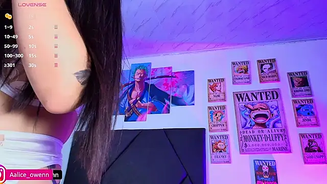 Snapshot of Aliceowenn chatting on 12.03.25 Aliceowenn online show from 12.03.25