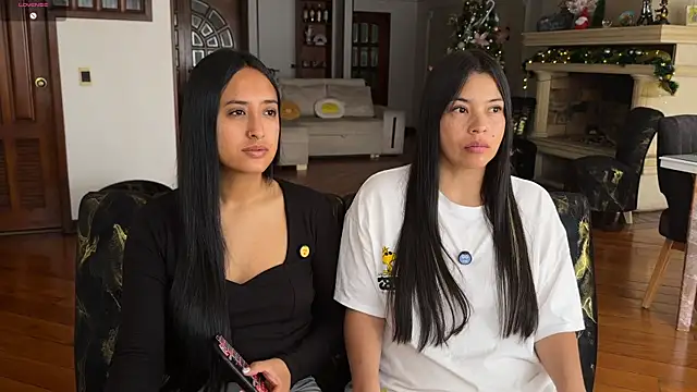 2SummerLove1 online show from 11.25.25