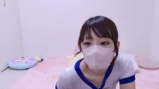 Snapshot of hi---chan- chatting on 12.02.25 hi---chan- online show from 12.02.25