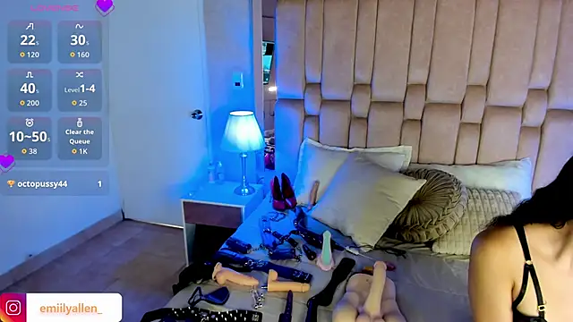 EmilyAllen  online show from 10.09.25