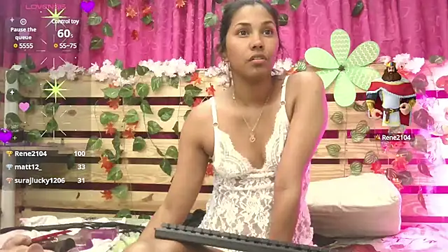 Snapshot of Elsa_Parisi chatting on 01.04.25 Elsa Parisi online show from 01.04.25