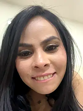 Julieta Coopeer  online show from 09.19.25