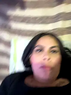 Julieta Coopeer  online show from 09.27.25